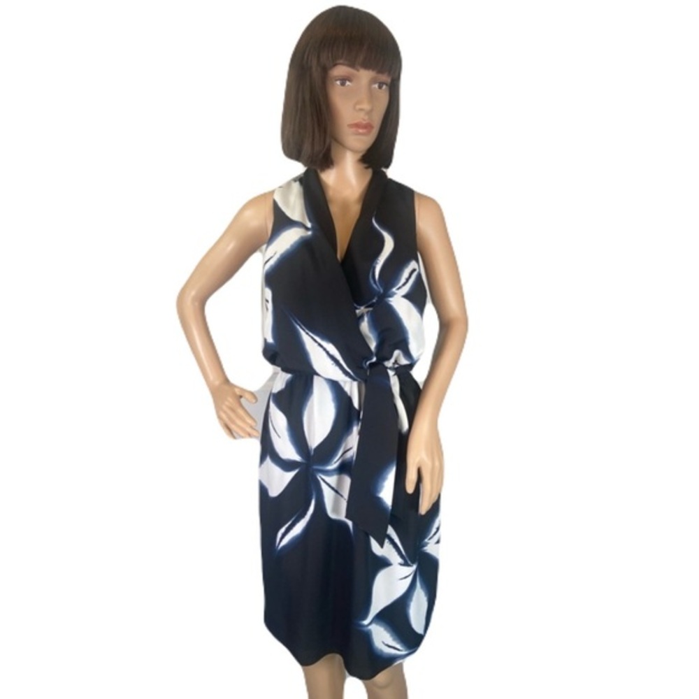 NWT T Tahari Wrap Floral Dress